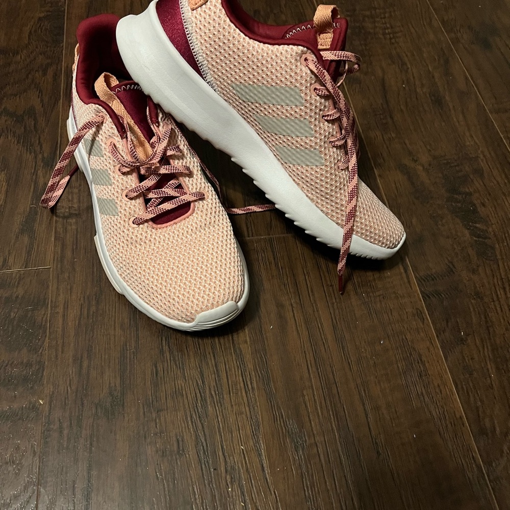 Adidas  Womens Size 8 1/2 Cloudfoam Racer. CG5786 Running Shoes Pink and Marron
